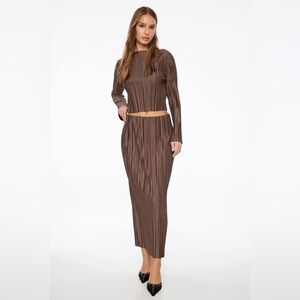 DYNAMITE Plissé Long Sleeve Top and Skirt